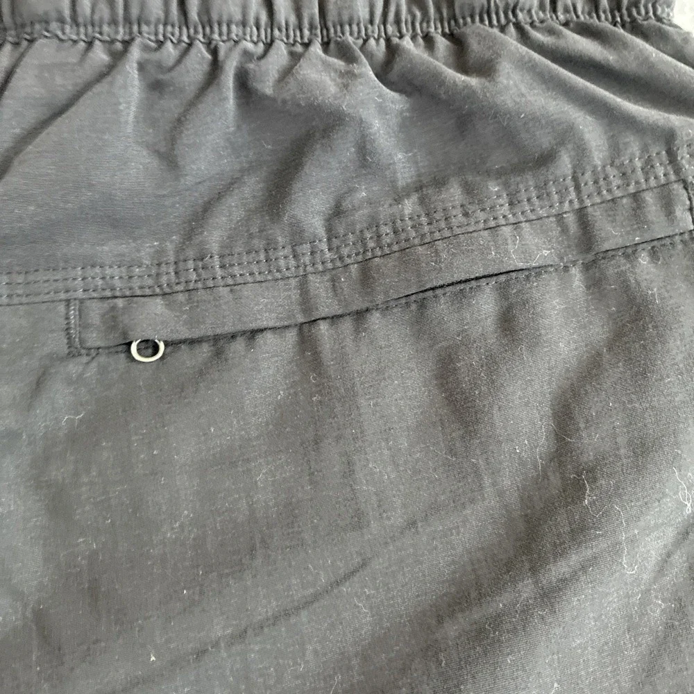 The North Face Mens Class V Belted Trunks Black Nylon Mesh Lined Medium Hiking